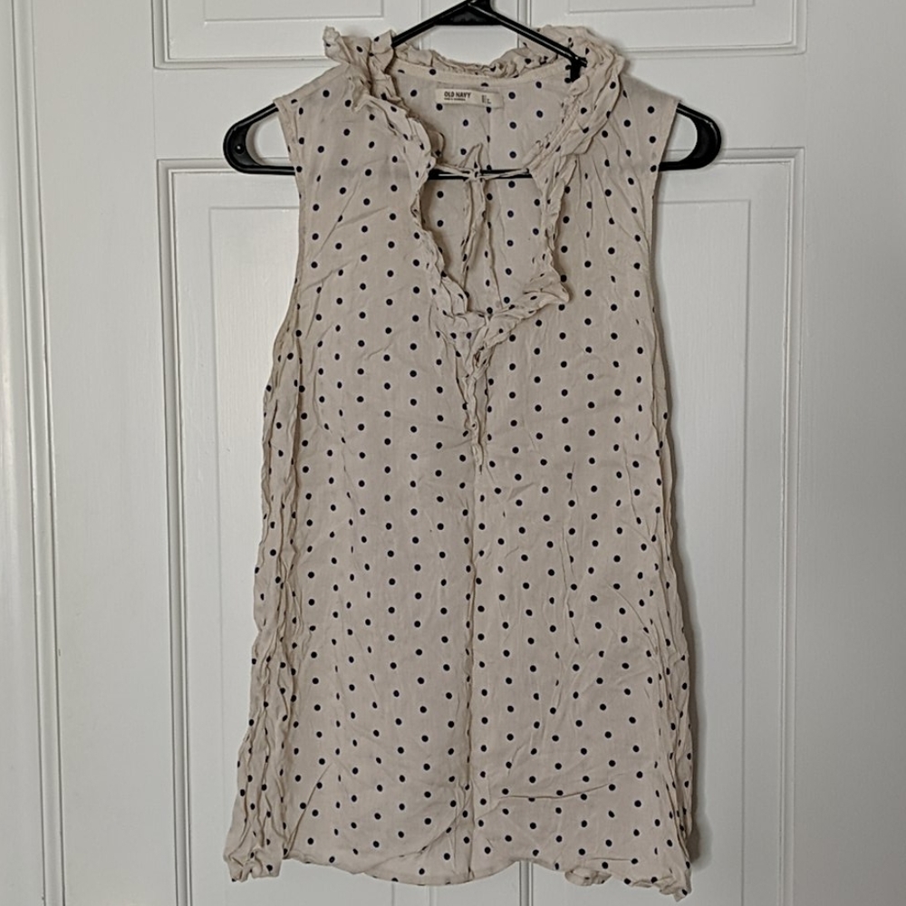 Sleeveless blouse